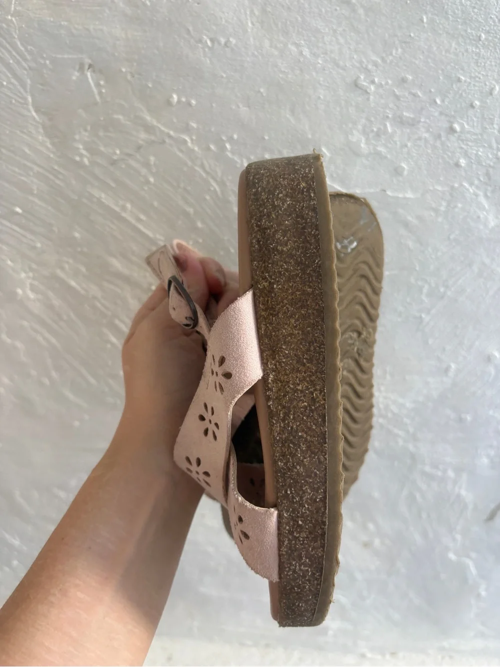 Girls size 13 pink Old Navy faux-suede platform sandals